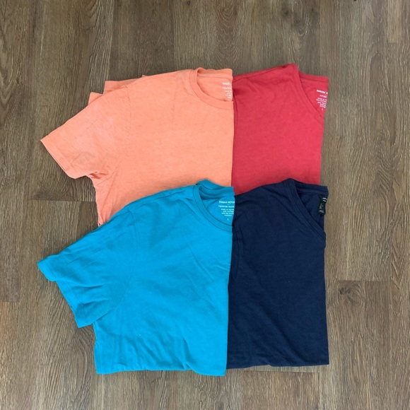 4 Men’s T Shirts